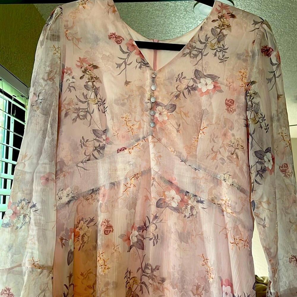 Romantic long sleeve midi dress